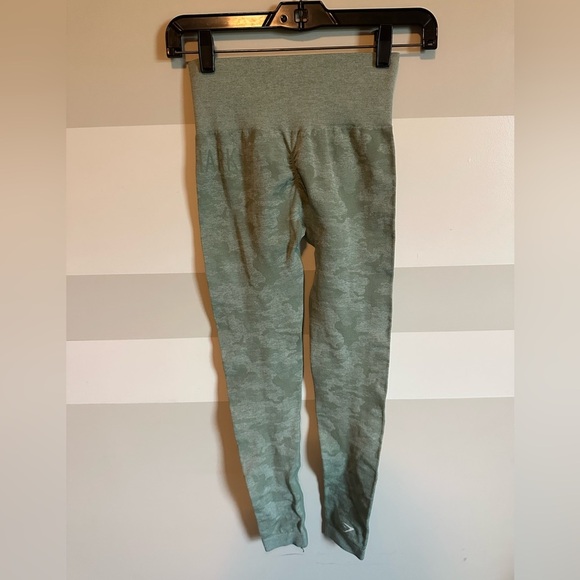 Gymshark Camo Seamless Sage Green Legging - Picture 4 of 4